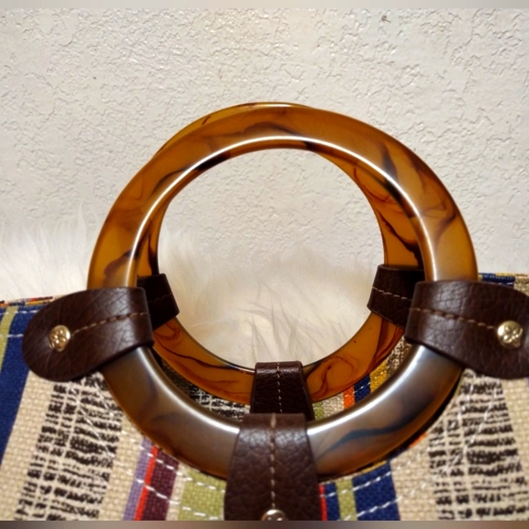 Vintage Relic Round Handle Striped Purse. - Picture 4 of 10